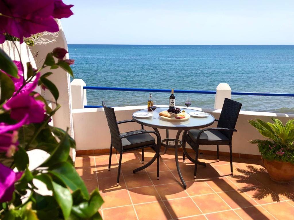 Beach Side Apartments Calahonda Sitio de Calahonda المظهر الخارجي الصورة